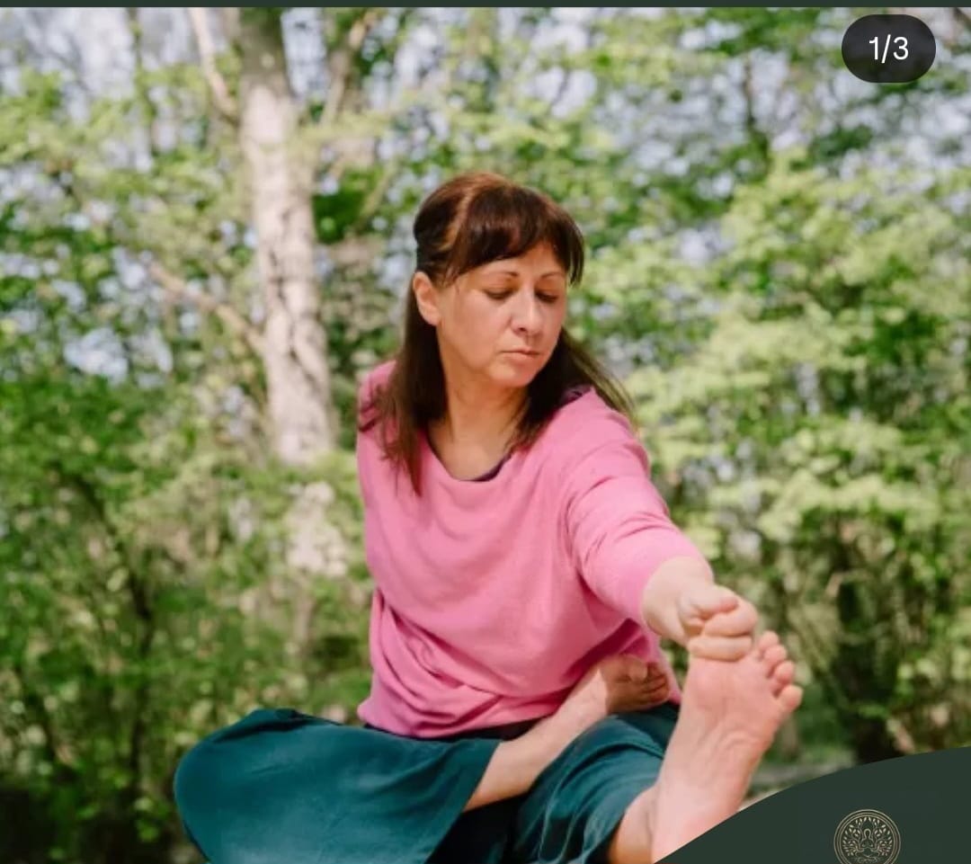 Momento di pratica e vita dello Studio Olistico Yoga