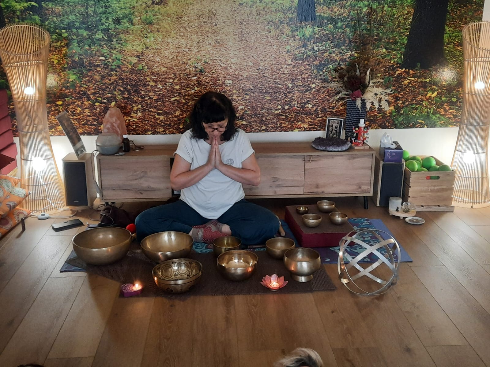 Momento di pratica e vita dello Studio Olistico Yoga