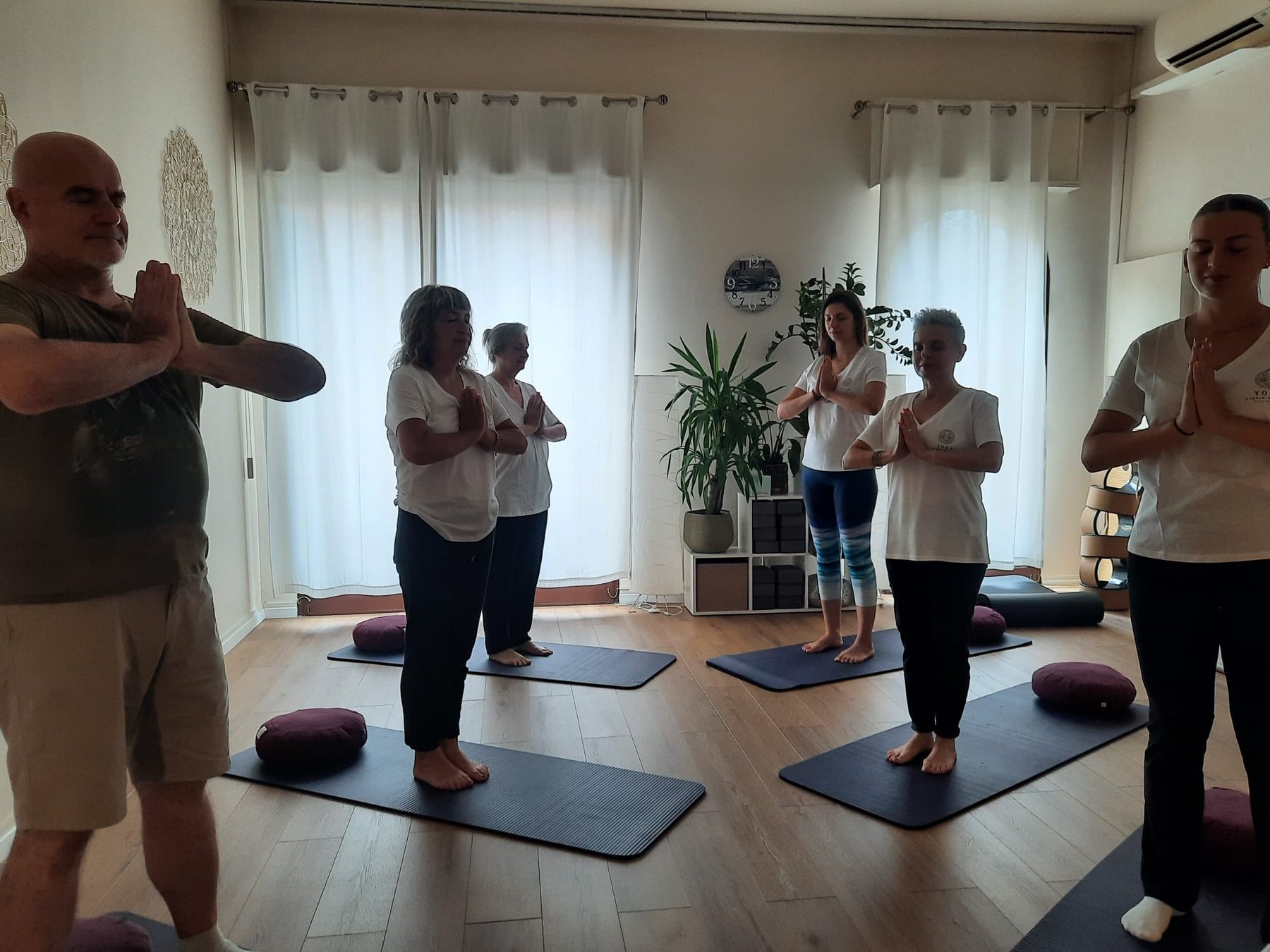 Lezioni, pratiche e ambienti dello Studio Olistico Yoga