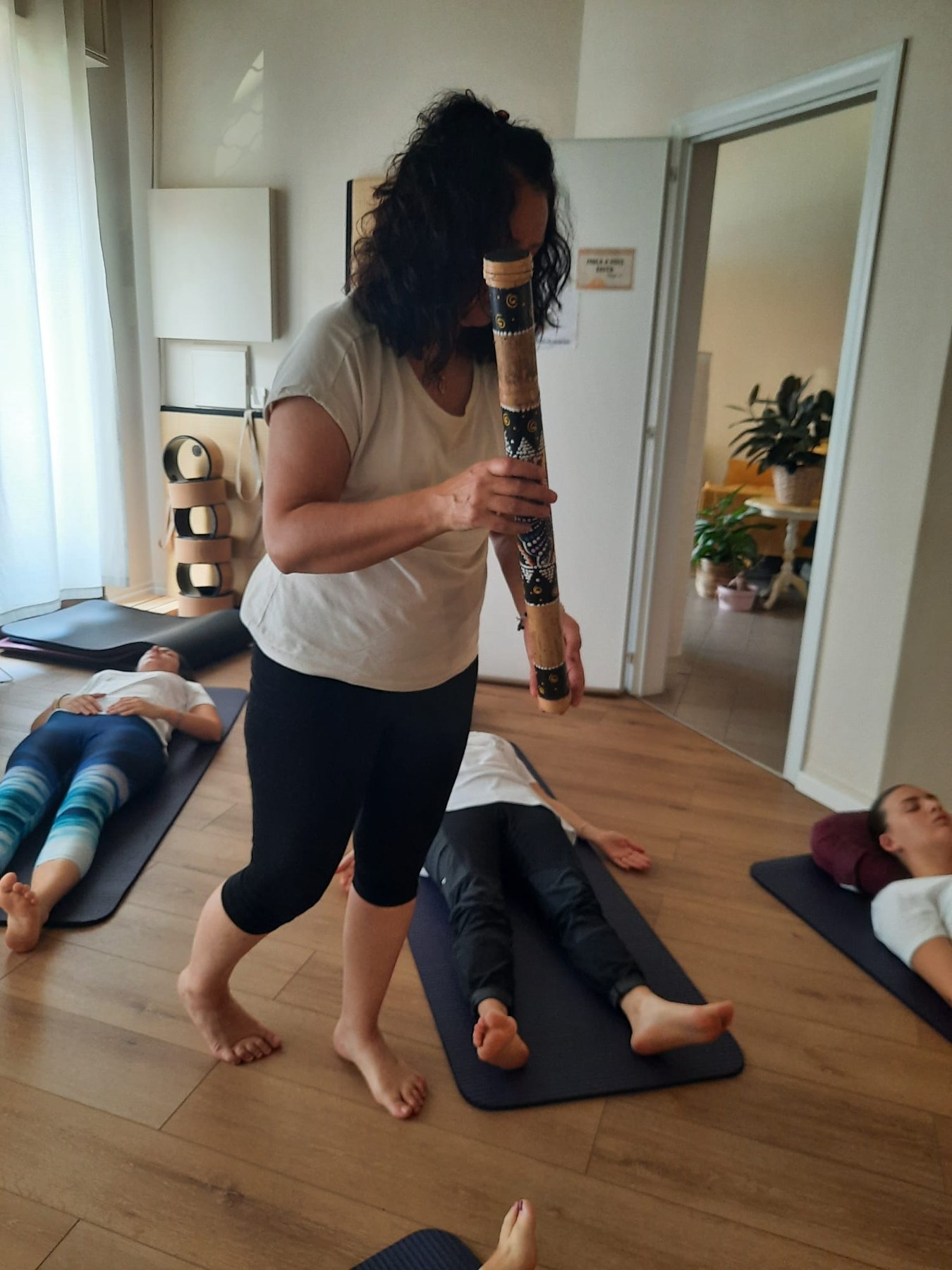 Momenti di pratica, trattamenti e vita dello Studio Olistico Yoga