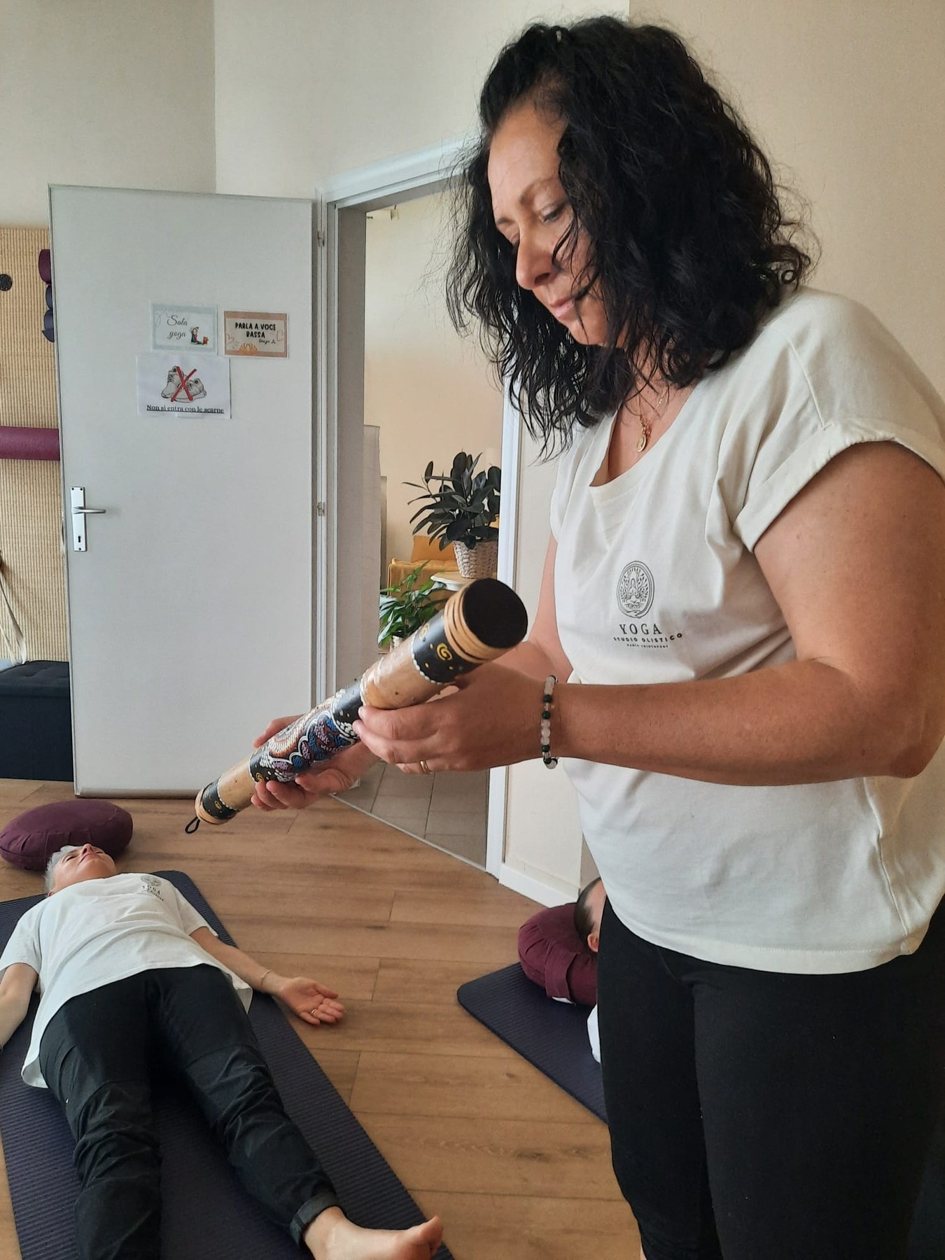 Momenti di pratica, trattamenti e vita dello Studio Olistico Yoga